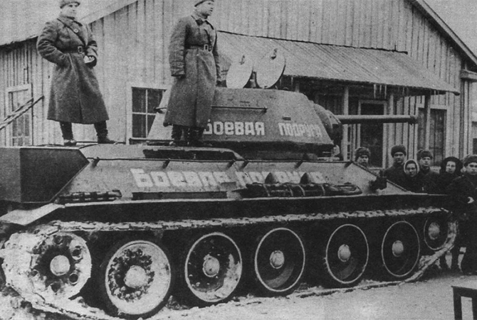 1/35 Soviet Russian T-34/76 Mod.1942 Hexagonal Turret Dragon #6424 