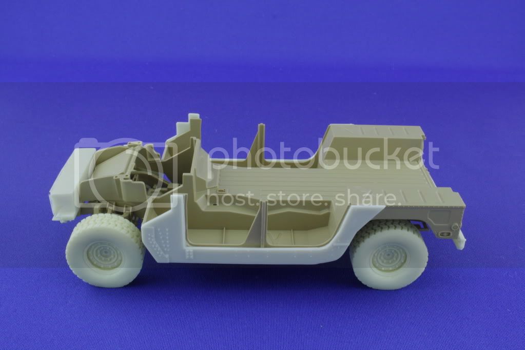 Armorama :: Pro Art Models 1:35 US SF Vehicle Comm Set Review